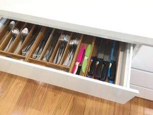 how to organise your kitchen drawers and cabinets 