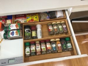 how to organise your kitchen drawers and cabinets 